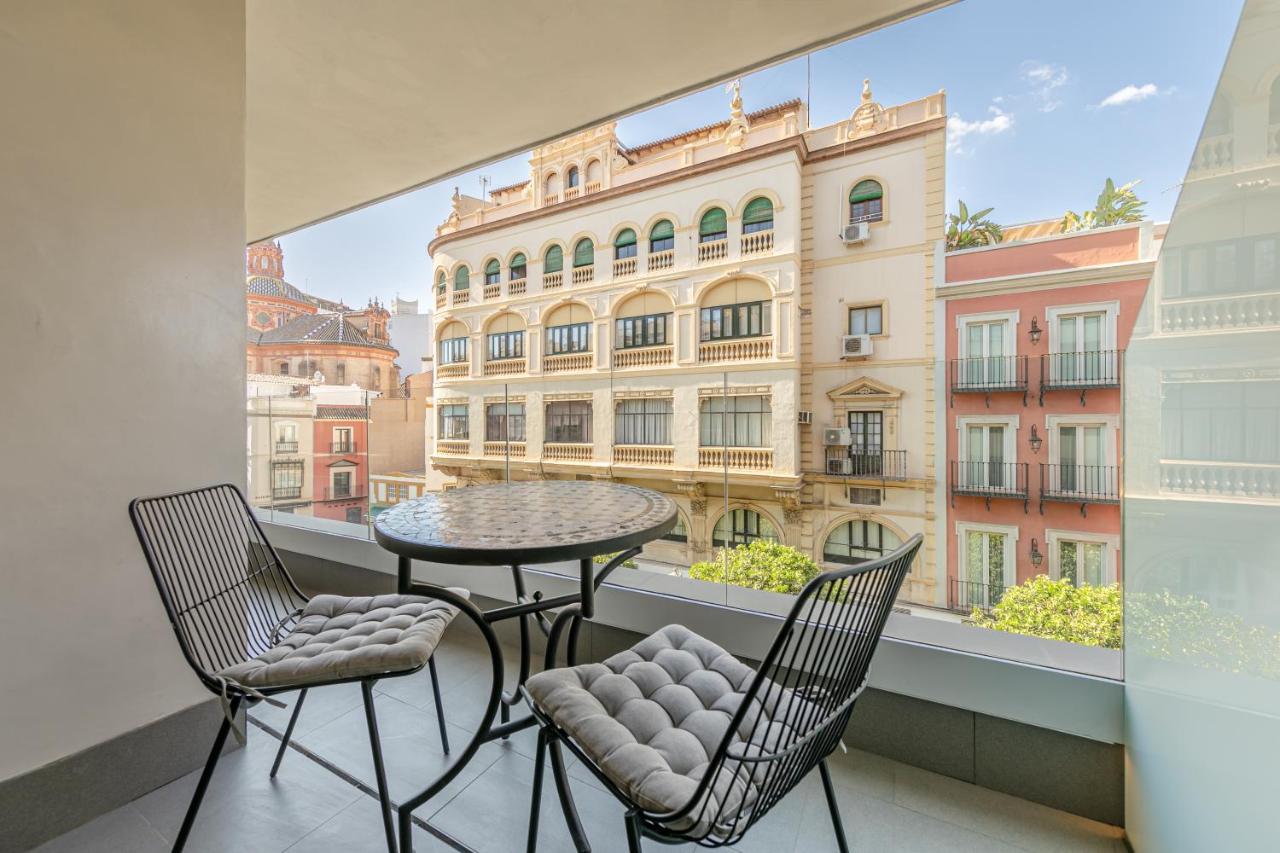 Apartamento Sevilla Centro Luaran gambar